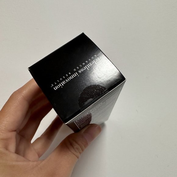 Revision Intellishade Original Anti-Aging Tinted Moisturizer SPF 45 Cream 1.7 oz - Picture 4 of 5